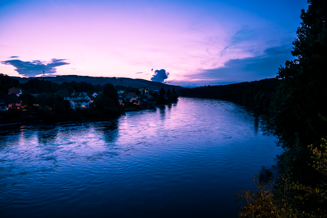 Dusk over the Aare - Atmosphere at dusk over the Aare (Switzerland). 